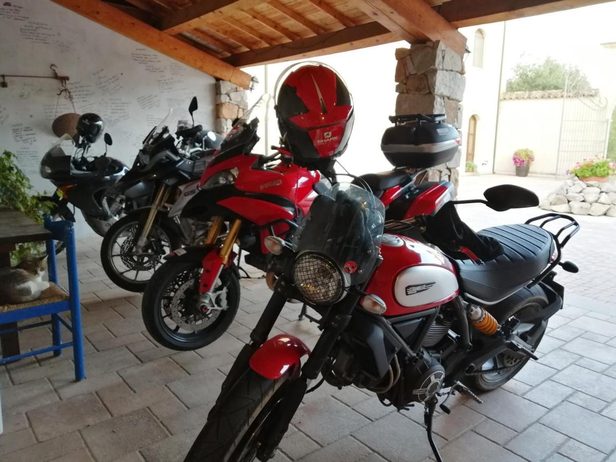 B&B Nuraximannu Santadi Екстер'єр фото